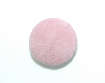 Botón recubierto de gamuza rosa pastel