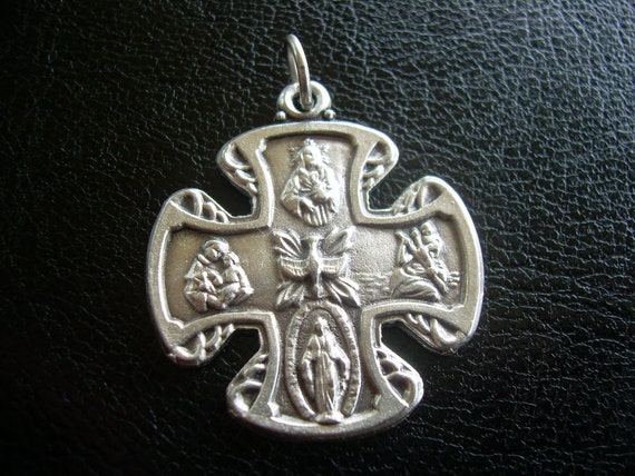 4 way scapular medal