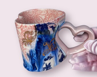 Drippy Lace and Gold Filigree Heart Mug 2