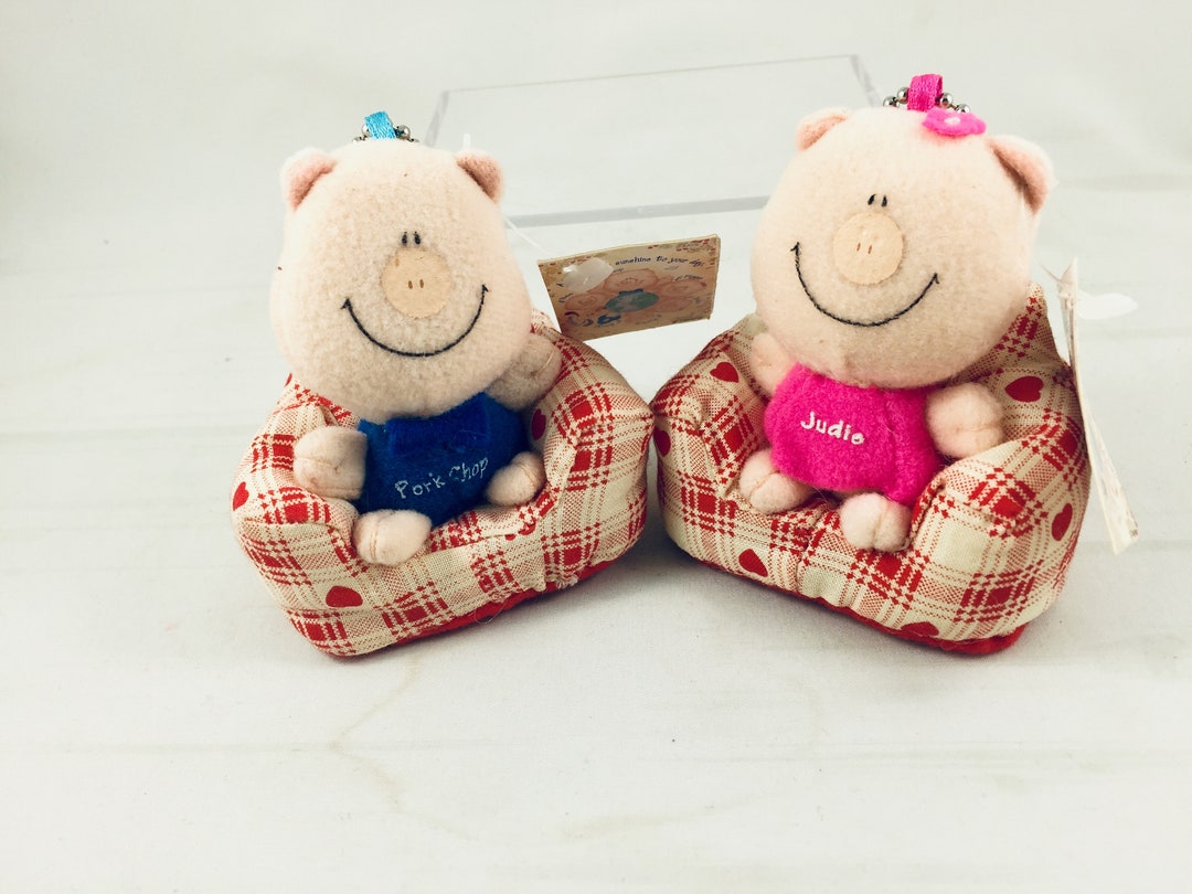 2 Pork Chop and Judie Pig Plush on Sofa Keychain Daynice Hong Kong W ...