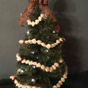 Crocheted Christmas Popcorn Garland