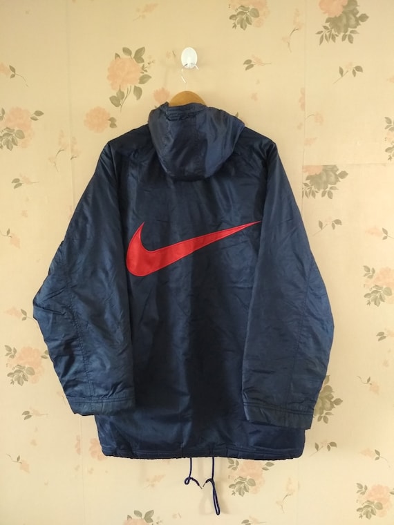 nike sweater windbreaker