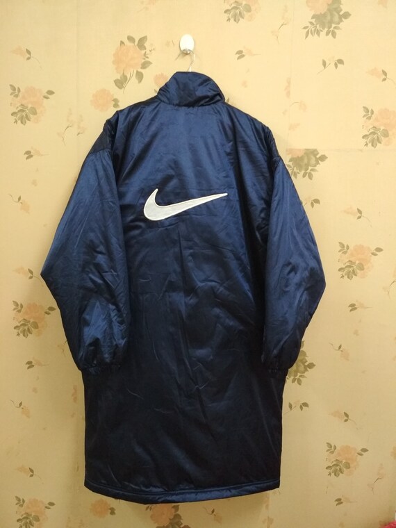 nike sweater windbreaker
