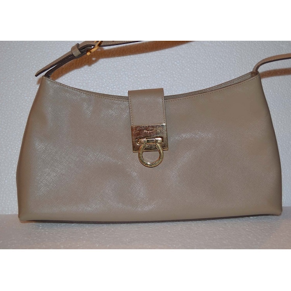 SALVATORE FERRAGAMO handbag/ beige leather handbag