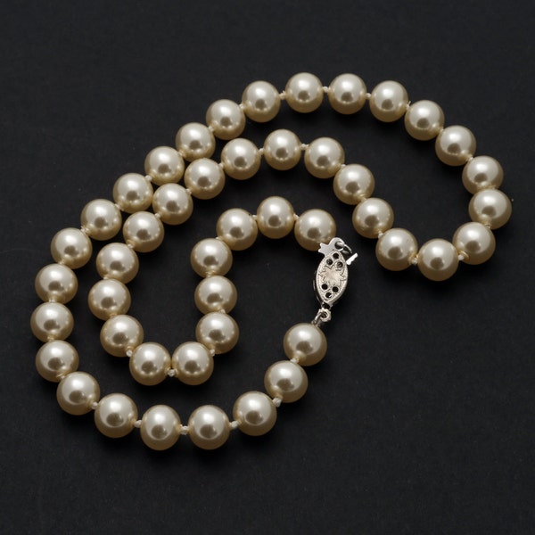 1980s Majorca pearl necklace, pearl color white, variable length and pearl size - see variations -; sterling silver safey clasp