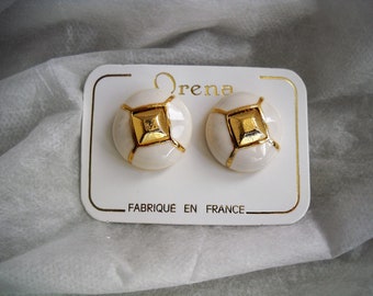 70s Vintage Orena earrings Clip on earrings white enamel and  14k gold plated; Round shape, diameter 2 cm (79in)