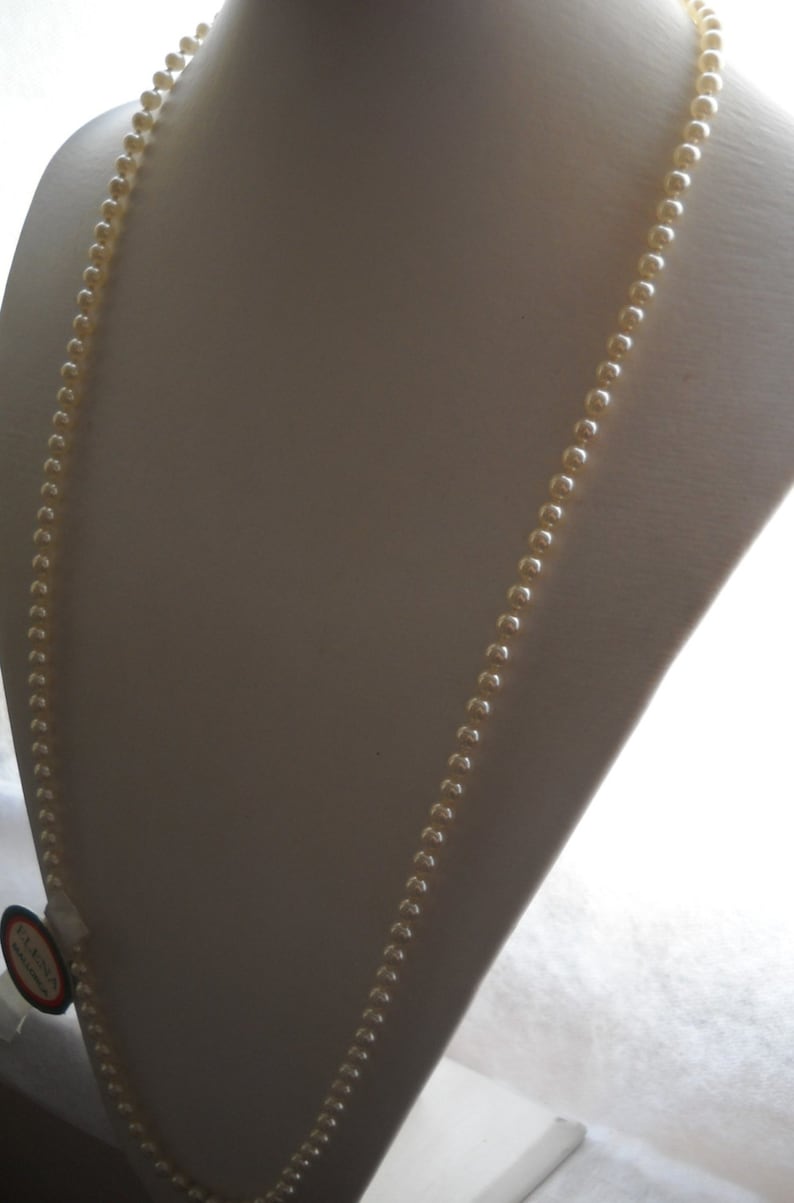 white pearl length 75 cm 30in and pearl size 0,5 cm0.20in Late 80/'s Mallorca pearl necklace silver safety clasp.
