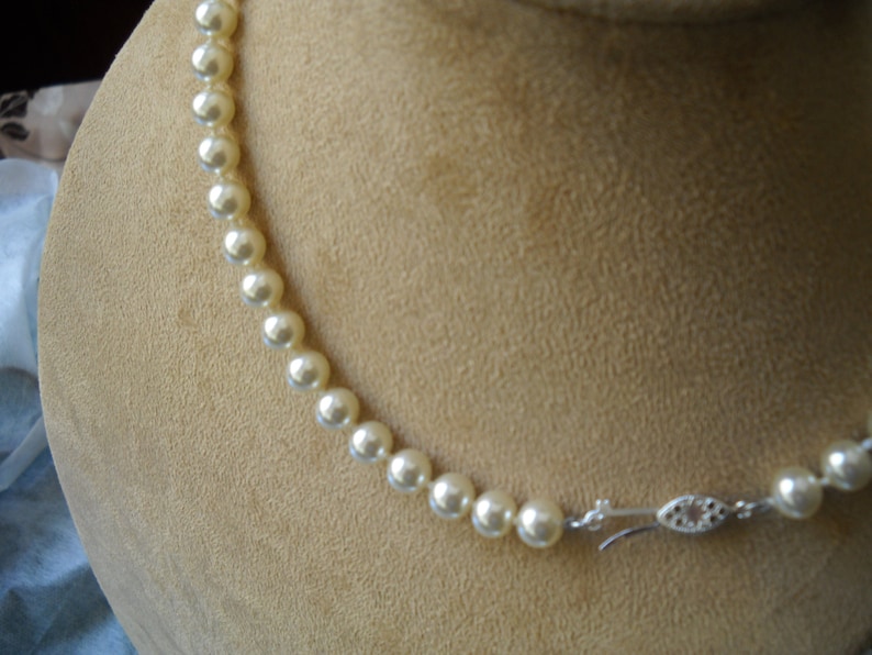 white pearl length 75 cm 30in and pearl size 0,5 cm0.20in Late 80/'s Mallorca pearl necklace silver safety clasp.