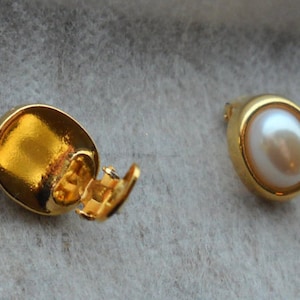 Late 80's Italian pearl earrings italian gold plated. Clip on Earrings. image 2