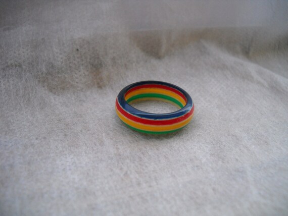 The Rainbow Ring - 60s Lucite boho ring, multicol… - image 4