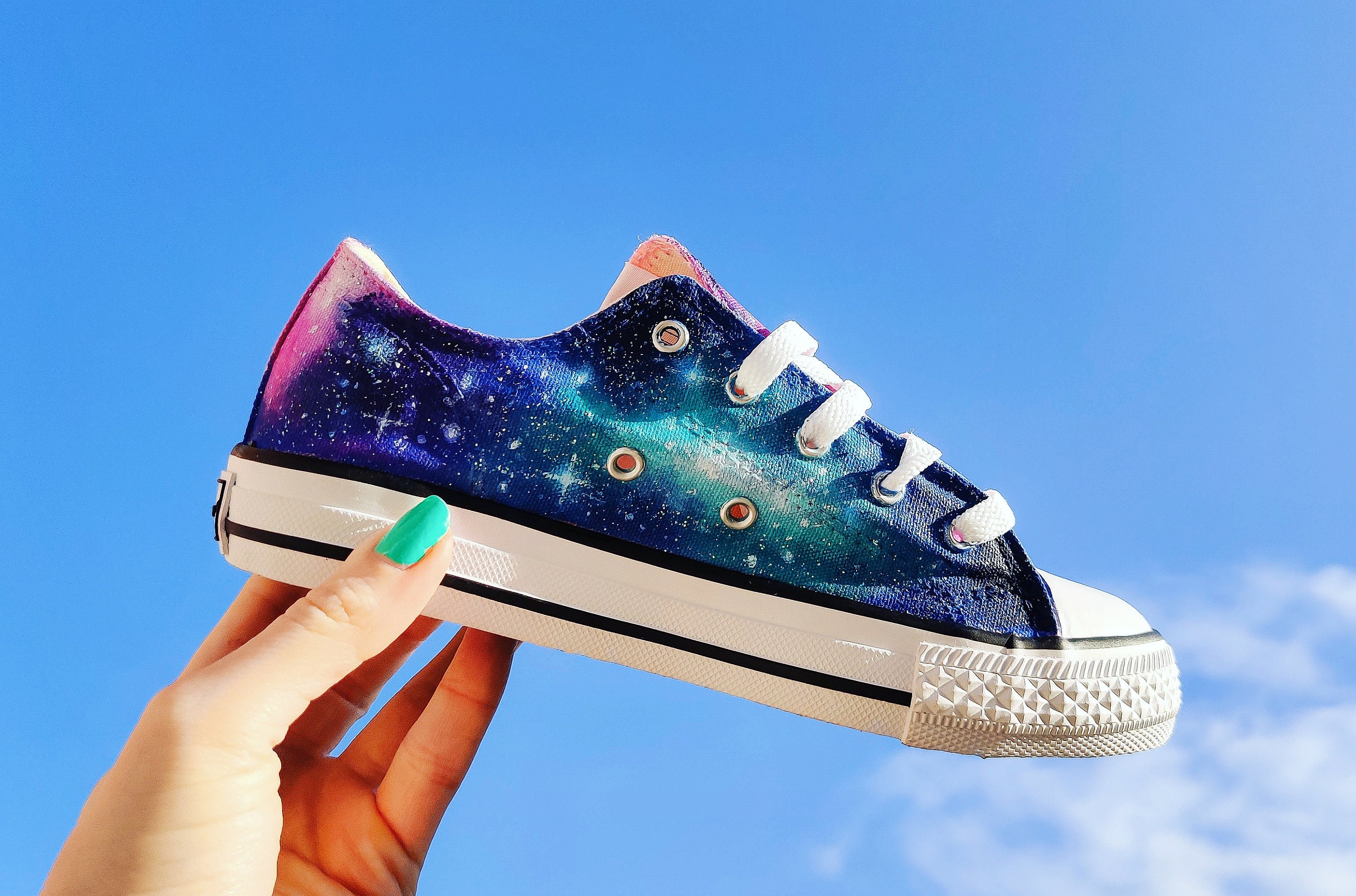 Cheap hotsell girls converse