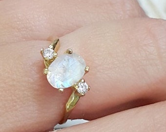 Gold Genuine Moonstone Ring, triple Ring, Rainbow Stone Ring ,Slim Band, Gemstone Ring, Stacking Ring, June Ring, Simple Ring