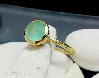 Chrysoprase Ring: 14k Gold Filled Bezel Set Gemstone