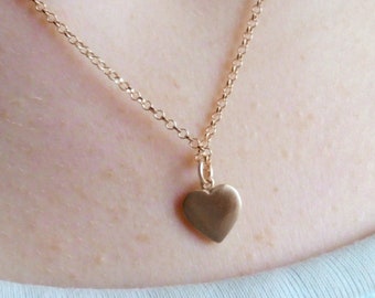 Love necklace - Small Heart Necklace - Gold Filled Chain - Heart Necklace - Gold Heart Necklace - Simple Minimal Necklace - Tiny Heart