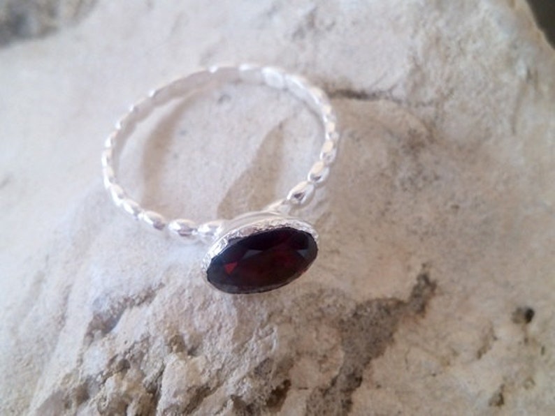 Garnet Ring Sterling Silver ring SALE January Birthstone,Garnet Silver Ring,gemstone ring birthstone jewelry,oval simple ring