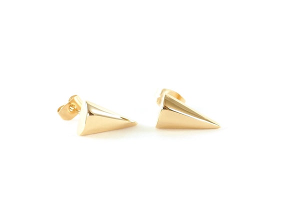 gold pyramid stud earrings