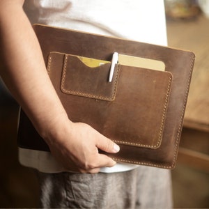 Handmade personalized Leather Surface Pro 11, Pro 8, Pro X Sleeve, Leather case for Microsoft surface Laptop 3, Surface Book 2, SF616