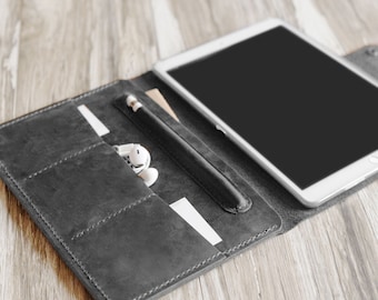 Personalized Leather 2019 iPad mini 5 / air 10.5 / Pro 12.9 / 9.7 Retina Leather Portfolio Case w/ apple pencil holder - Gray