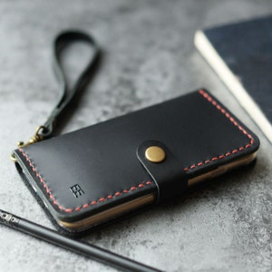 Funda de cuero personalizada para iPhone 16 / 16e / 16 Pro / 16 Plus / 16 Pro Max / 15 / 15 Pro Max / 15 Plus / 14 / 14 Pro Max / Wallet (Negro)