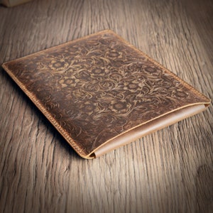 Handmade Tooled Leather Surface Pro 8, 7 Sleeve, Leather case for Microsoft surface pro X, surface book 3 2SF612