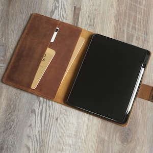 Personalisierte Leder Magnet Verschluss 2022 iPad pro 12.9 Tasche, Leder iPad Hülle der 10.Generation, Leder iPad mini 6 Tasche, 606 Brown - No engraving