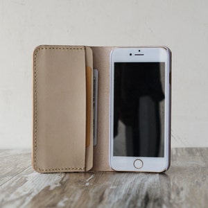 Funda tipo billetera de piel curtida vegetal para iPhone 16 Pro Max / 15 / 14 Pro Max / 14 Pro / 13 Pro Max / xs max / xr / 8 Plus (bronceado natural)
