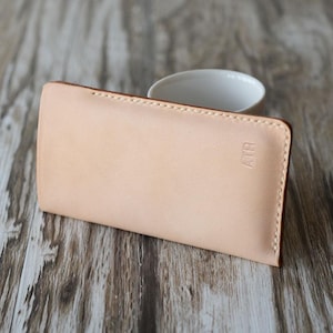 Personalized Leather sleeve / pouch for  IPhone 16 Pro Max / iphone 15 / women’s or men&#39;s iPhone 14 Sleeve / iPhone 14 pro Case Sleeves