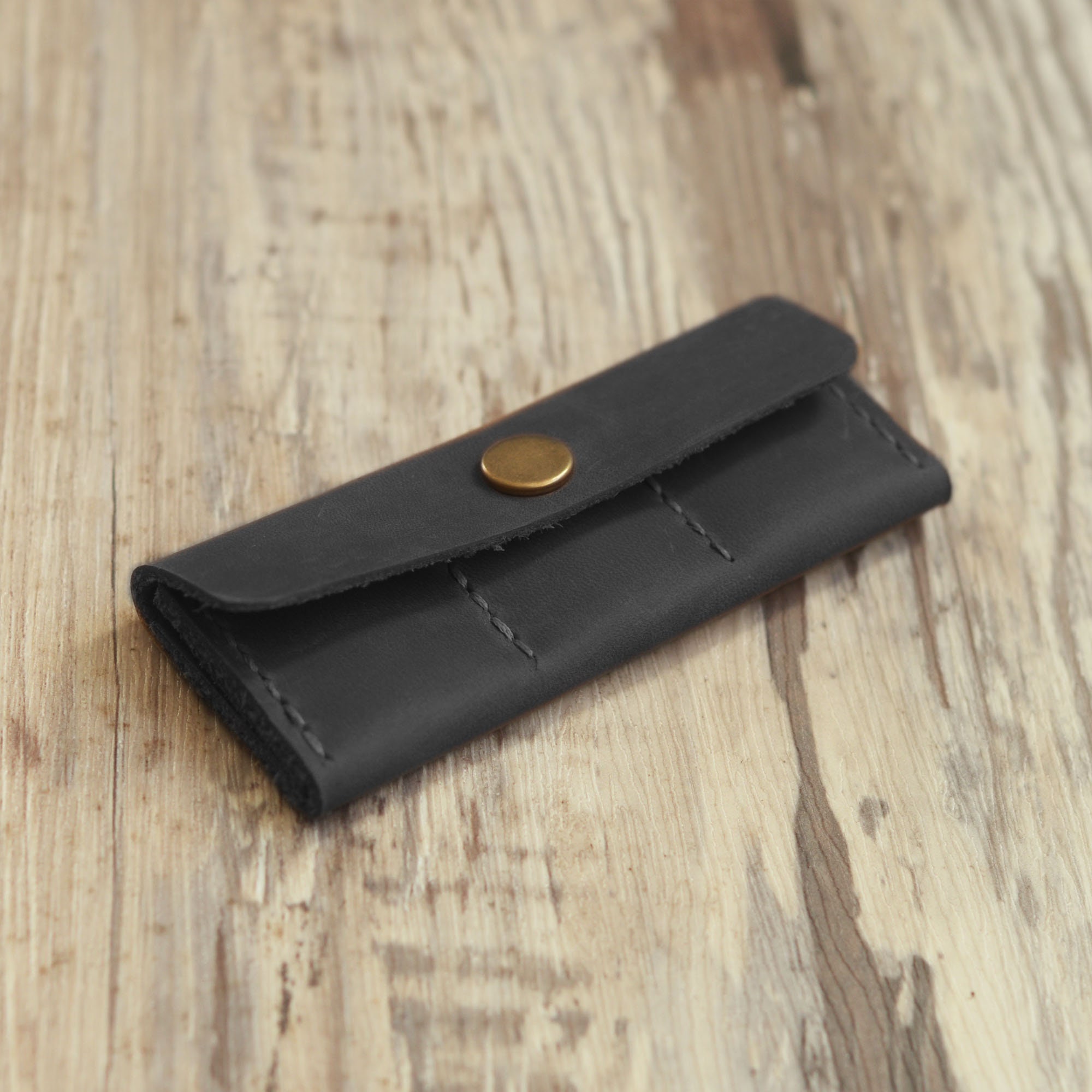 Personalized guitar picks holder, Pick Pouch Case Wallet Holds 6 picks for Guitar Ukulele Musician Gift Brown Leather -113