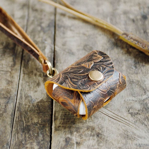 Personalized Cute Airpod Pro 4 case, Leather Airpods Case Cover, Airpod Pro Case Keychain, Genuine Full Grain tooled Leather - APD001