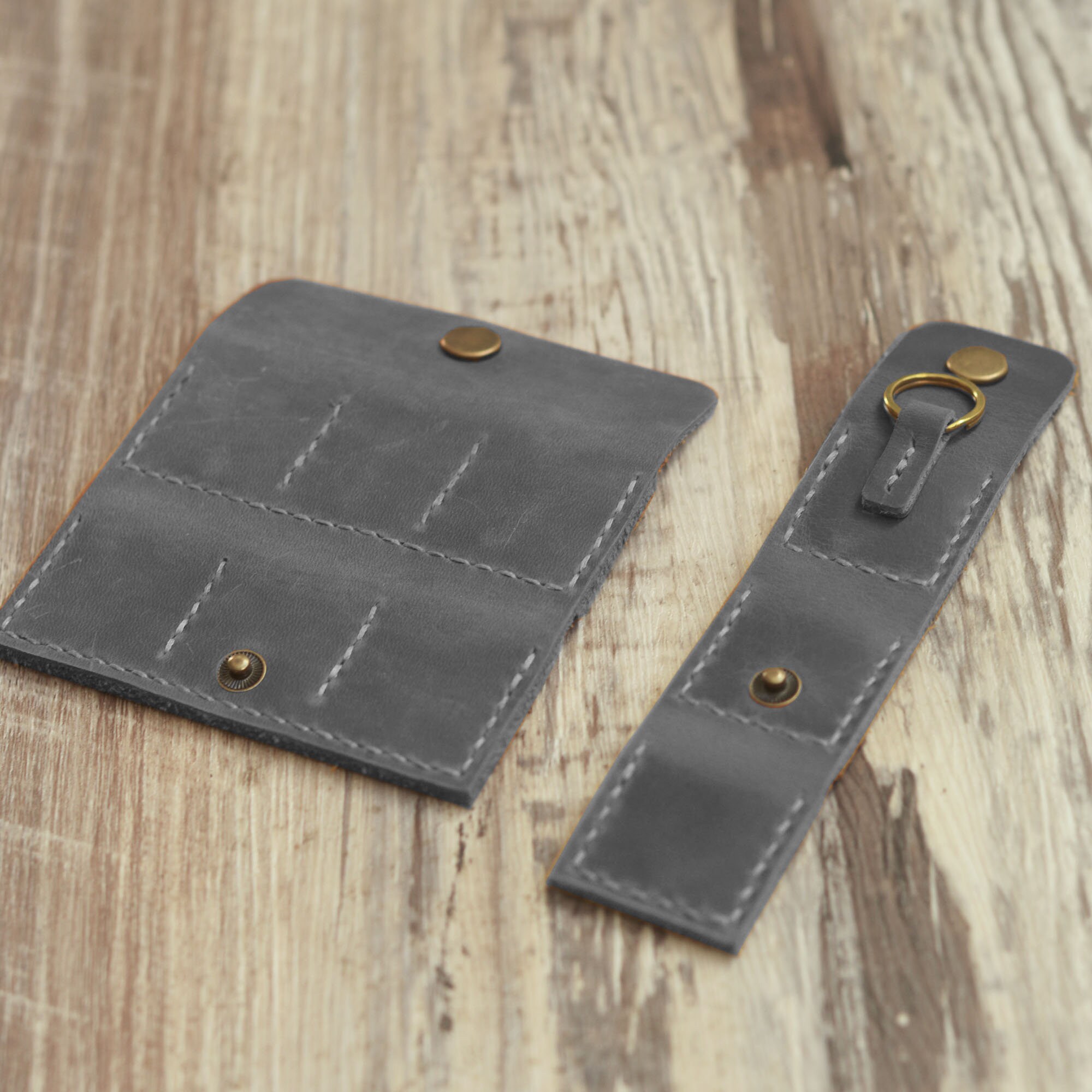Personalized guitar picks holder, Pick Pouch Case Wallet Holds 6 picks for Guitar Ukulele Musician Gift Brown Leather -113