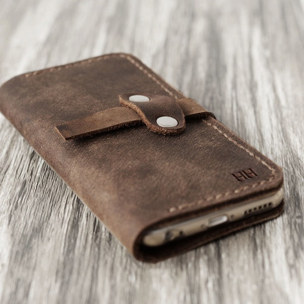 Personalized Leather iPhone 16 / 16e / 16 Pro / 16 Plus / 16 Pro Max / 15 / 15 Pro / 15 Plus / 15 Pro Max / 14 / 13 mini Wallet Case - brown