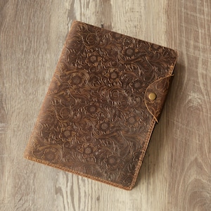 Personalized Tooled Leather case for reMarkable paper pro, reMarkable paper pro cover, reMarkable paper pro folio organizer with pen holder