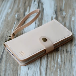 Wristlet Genuine vegetable tanned Leather iPhone 15 / 15 Plus /  14 / 15 Pro Max / 14 Plus Wallet Case with Wrist strap - Nature Tan