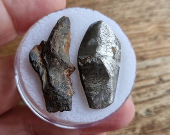 Gebel Kamil Meteorite - Polished and Raw Meteorite