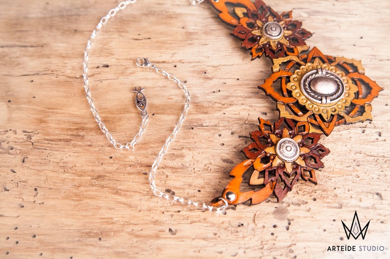 Leather silver necklace warm tones Crystal