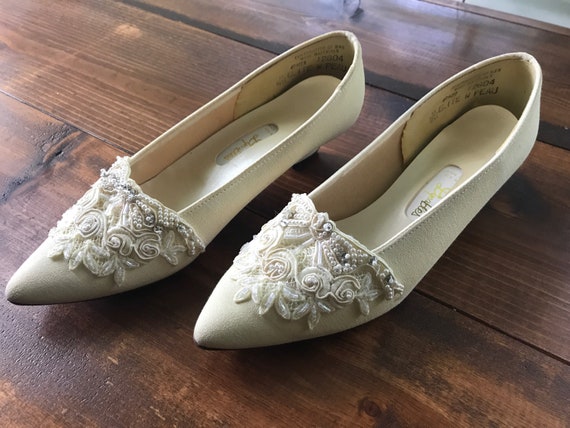 cream bridal shoes