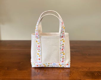 Mini bolsa de lona con diseño floral: regalo para despedida de soltera, libro de AA/Al-Anon o bolsa para almuerzo.