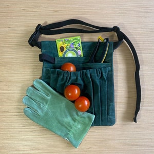 Garden Waist Apron Harvest and Gathering. Tool Belt in Waxed Cotton Canvas with 8.4 oz Ottertex Ripstop Back Lining. Multi-pockets for Tools