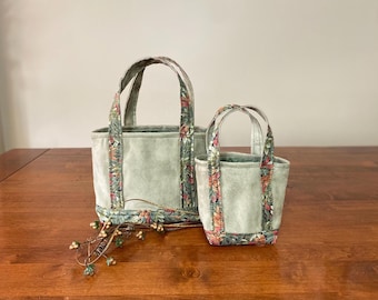 Bolsa de lona pequeña y mini: algodón con hojas otoñales y gamuza verde salvia. Ideal para regalar, para el almuerzo o para leer.