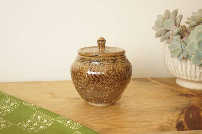 Storage jar, Cremation urn, Handmade studio pottery. X45 image 2