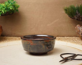 盆栽鉢 盆栽鉢。青豆盆栽鉢。直径8cm、高さ5cm。手漉き工房の陶芸作品