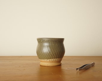 Bonsai pot. Olive green Mame bonsai pot. Handmade wheel thrown studio pottery. G1548.3 StevaCeramics