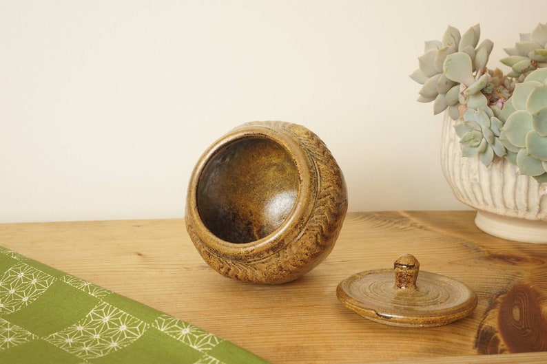 Storage jar, Cremation urn, Handmade studio pottery. X45 image 3