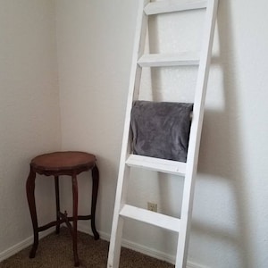 6ft quilt ladder with white distressed finish - Farmhouse blanket ladder - reclaimed wood blanket ladder -