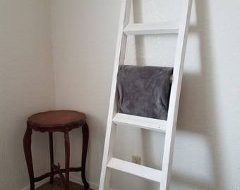 6ft quilt ladder with white distressed finish - Farmhouse blanket ladder - reclaimed wood blanket ladder -