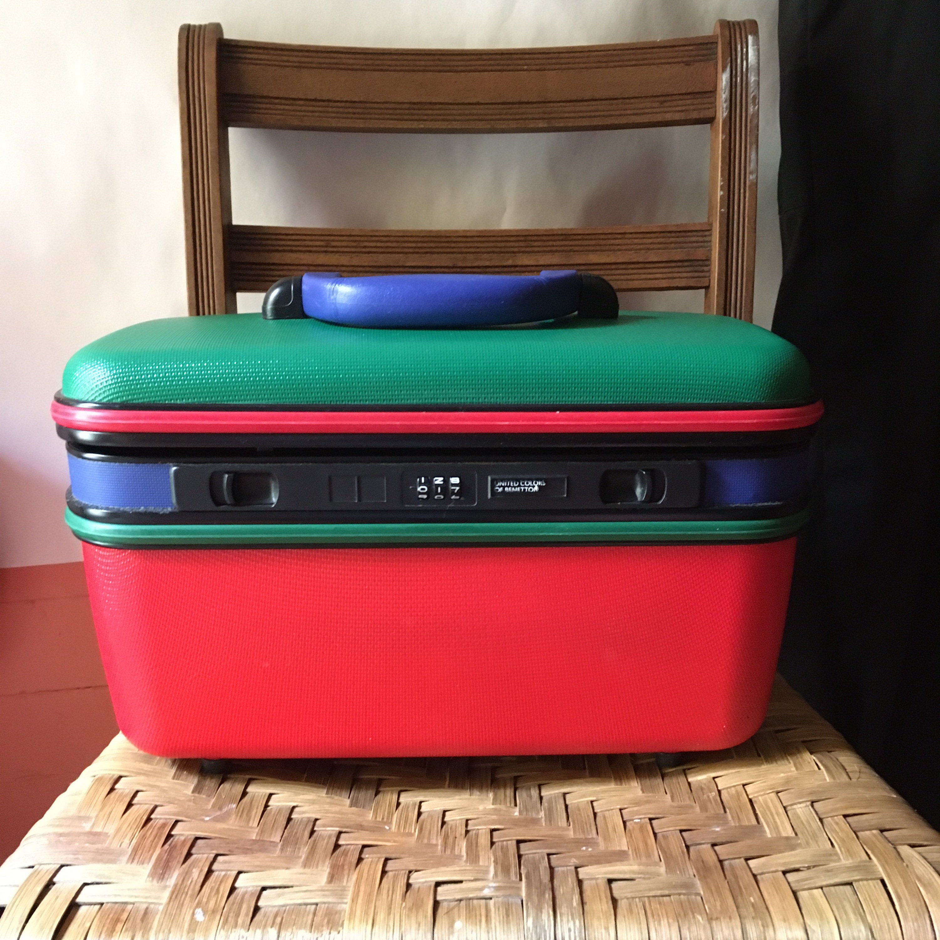 United Colours of Benetton Train Case Makeup Storage Hard Shell United Colours of Benetton Train Case Makeup Storage Hard Shell