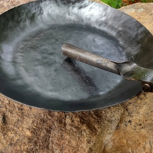 Folding Handle Deep Skillet / Pot