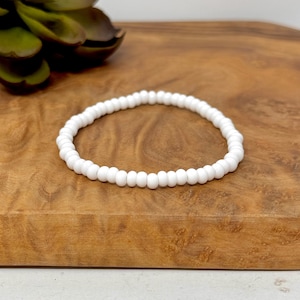 Opaque White Seed Bead Unisex Stretch Bracelet (2724)