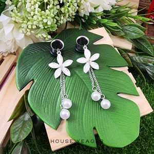 The Sparkly Flower Pair, Dangle Gauge & Plug Earrings, Stretched Ears, Pierced Lobes, Honeymoon Bride Wedding Jewelry, Single Flare Tunnels