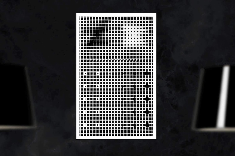 K&ouml;nnte beinhalten: Ein wei&szlig;es rechteckiges Kunstwerk mit einem Rastermuster aus schwarzen Quadraten und Kreisen. Das Design scheint eine abstrakte Darstellung eines Gesichts zu sein. Der Hintergrund ist eine dunkle, strukturierte Oberfl&auml;che.